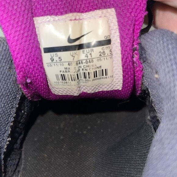 Nike Air Max Classics, size 9.5 - Picture 6 of 6